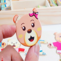 صورة Montessori Light Bear أحجية خشبية للأطفال ، تغيير الملابس ، لعبة خلع الملابس ، ألعاب الأطفال ، هدية التعليم المبكر